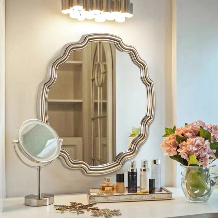 Traditioneller runder Wandspiegel aus Polyurethan und Glas in Wellenform im europäischen Stil für Wohnzimmer, Badezimmer und Schlafzimmer 