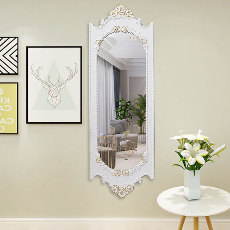 Traditioneller ovaler Wandspiegel aus MDF, Kunstharz und Glas im europäischen Stil für Schlafzimmer und Wohnzimmer 