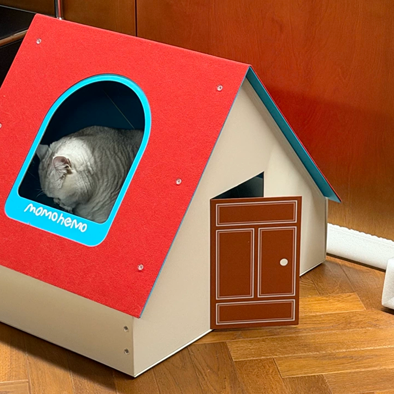 Modernes kreatives rechteckiges Katzenbett in Hausform aus Karton, Filz, Wellpapier und Fleecepad fürs Schlafzimmer 