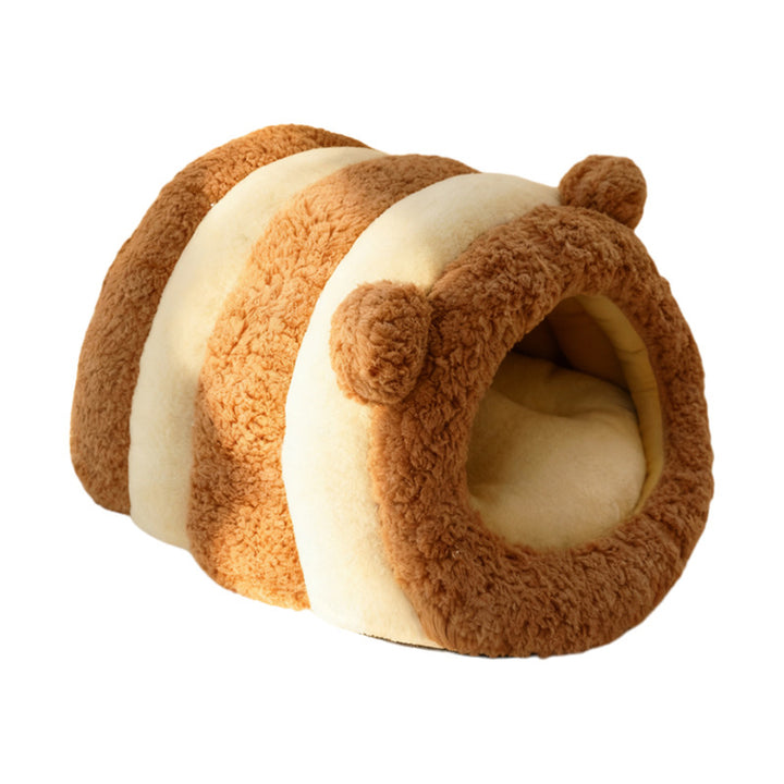 Contemporary Creative Alpaca Wool Arctic Fleece Bear-Shaped Cat Bed For Living Room &amp; Bedroom