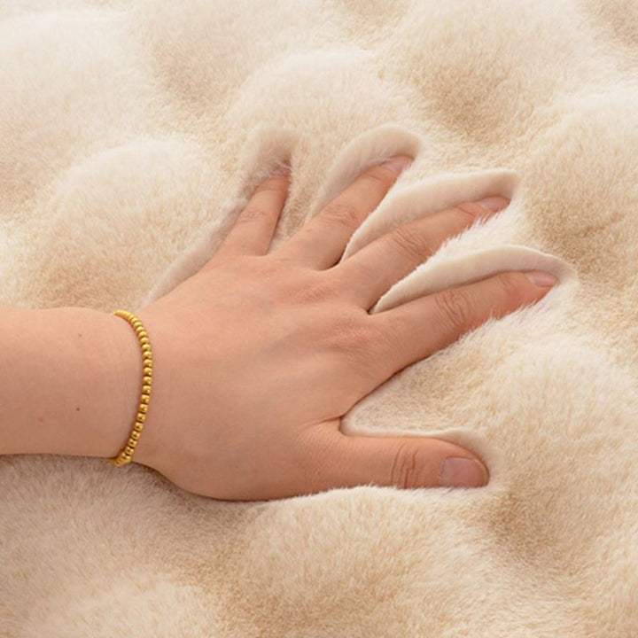 Contemporary Scandinavian Round Polyester Fiber Dotted Plastic Fabric High-Low Texture Non-Slip Rug For Living Room