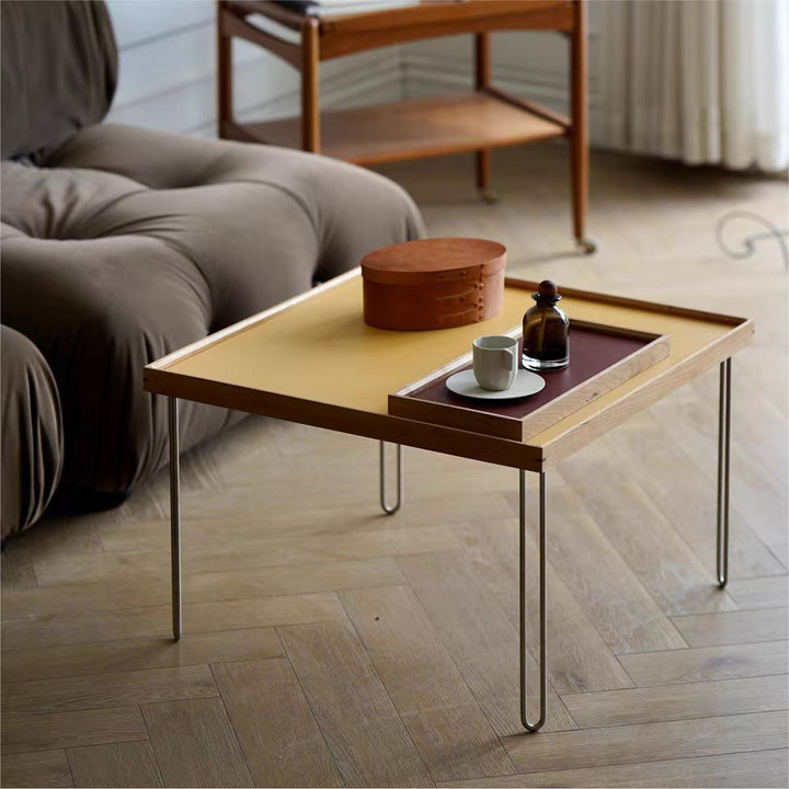Zeitgenössischer nordischer quadratischer Couchtisch aus massivem Holz und Edelstahl, 1-stufig, für das Wohnzimmer 