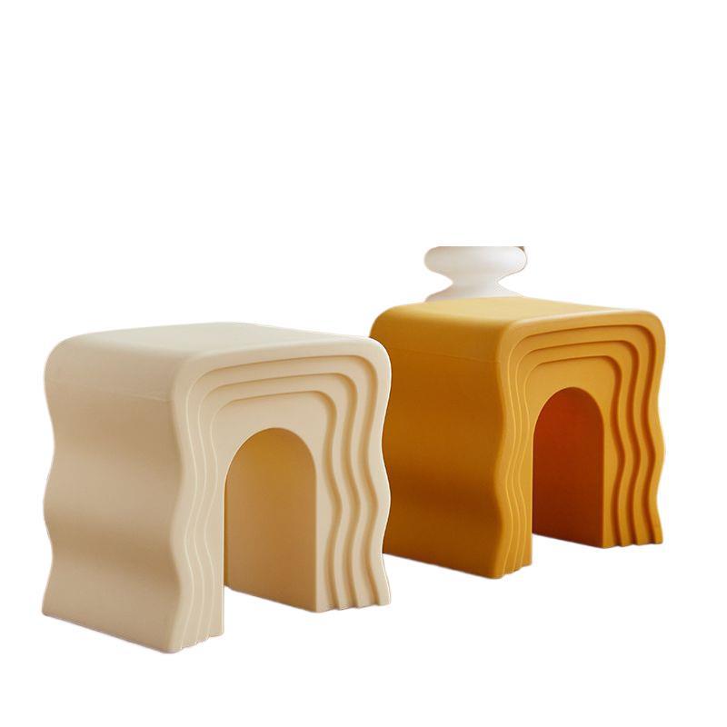 Contemporary Nordic PE Wavy Trapezoid Side Table 1-Tier For Living Room