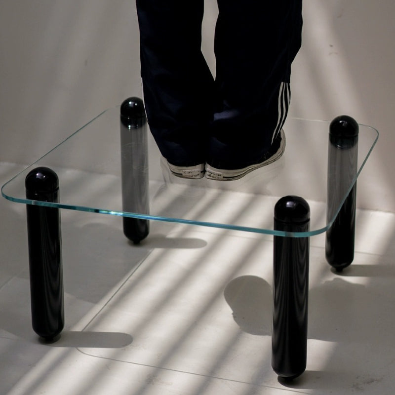 Moderner minimalistischer rechteckiger Couchtisch aus gehärtetem Glas und Massivholz mit 1 Ebene für das Wohnzimmer 