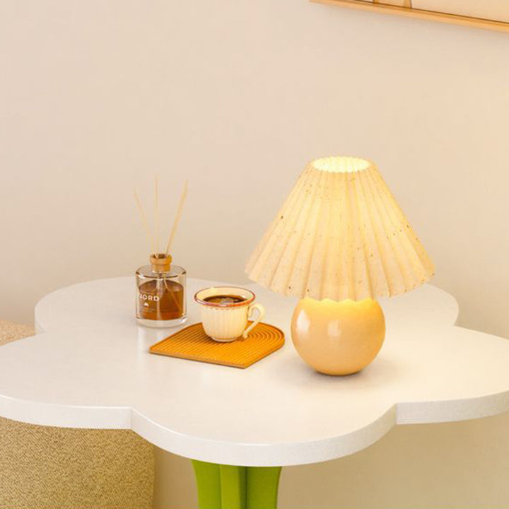 Contemporary Creative Floral-Shaped Engineered Wood Solid Wood Side Table 1-Tier For Living Room