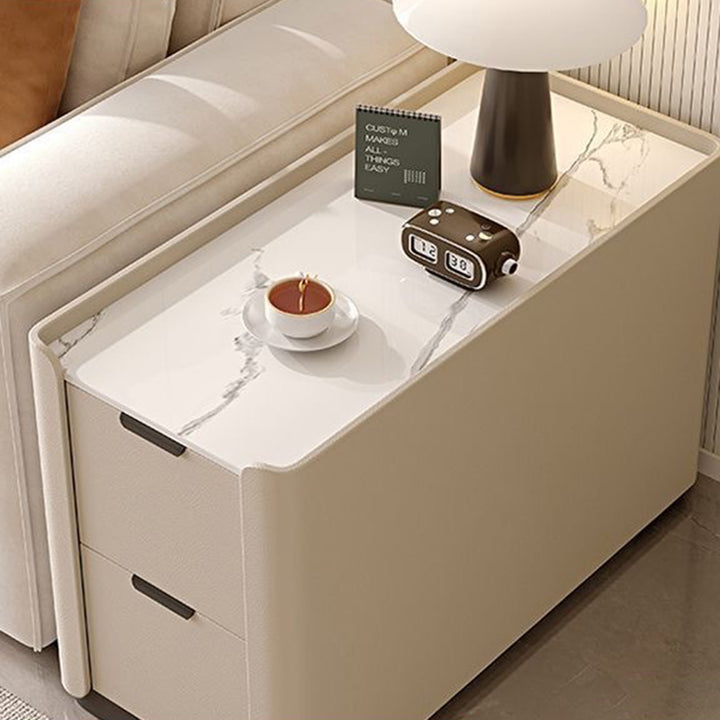 Moderner minimalistischer rechteckiger mehrschichtiger Sperrholz-Steinplatten-Mikrofaserleder-Beistelltisch mit 2 Schubladen für das Wohnzimmer 
