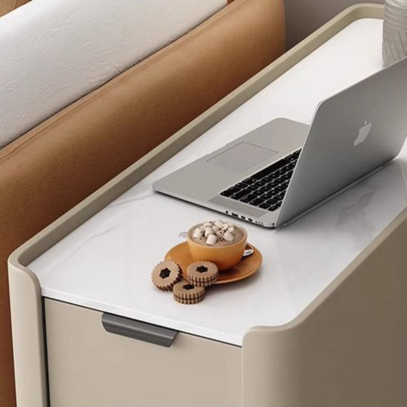 Moderner minimalistischer rechteckiger mehrschichtiger Sperrholz-Steinplatten-Mikrofaserleder-Beistelltisch mit 2 Schubladen für das Wohnzimmer 