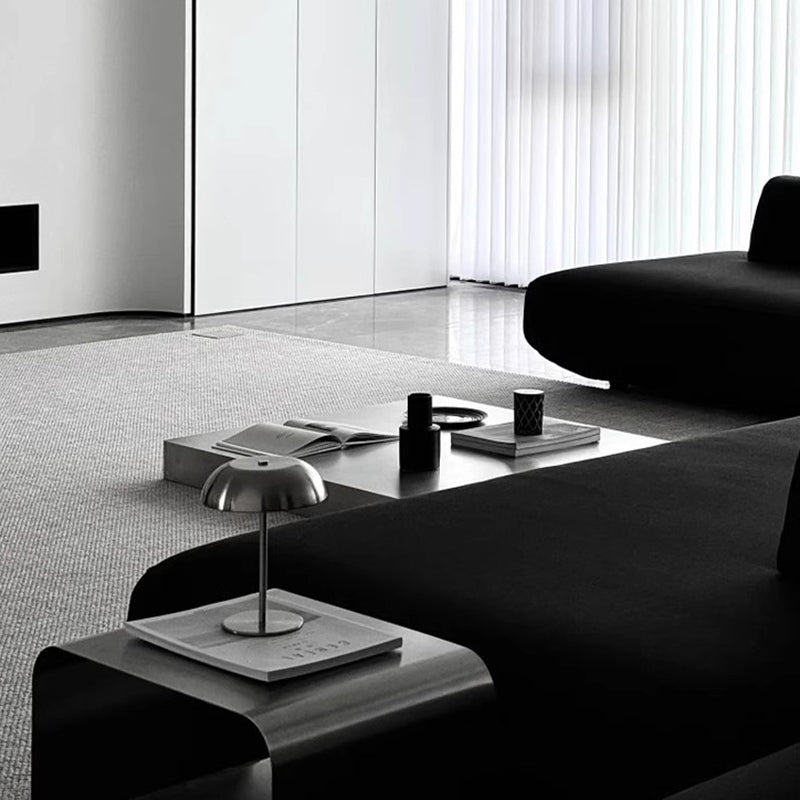 Moderner minimalistischer rechteckiger Couchtisch aus Edelstahl mit niedrigem Profil, 1-stufig, für das Wohnzimmer 