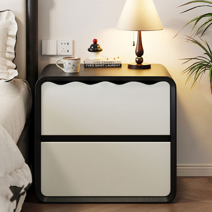 Design rectangulaire ondulé minimaliste moderne en éco-cuir et bois massif, table de chevet en contreplaqué multicouche à 2 tiroirs pour chambre à coucher 