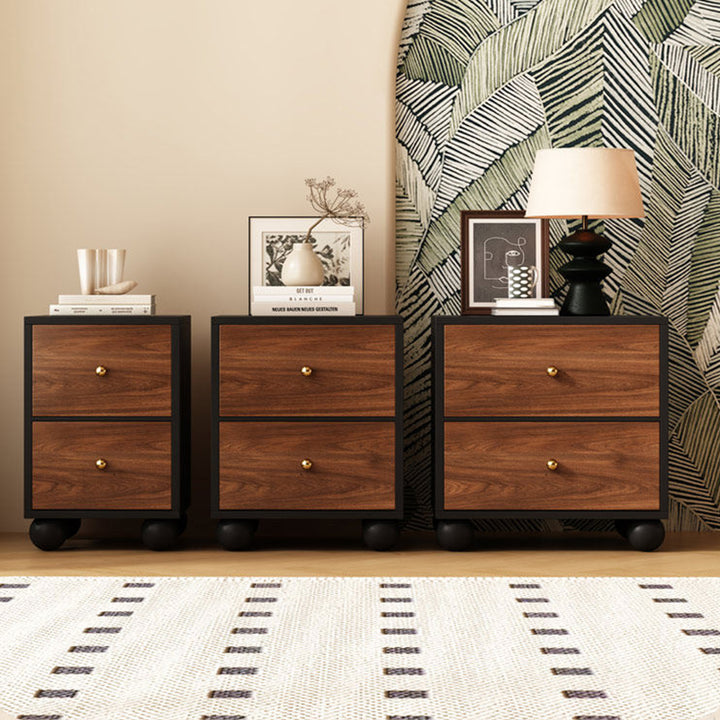 Traditioneller Vintage-Nachttisch aus Paulownia-Holz, Kiefernholz und Eisen mit 2 Schubladen für das Schlafzimmer 