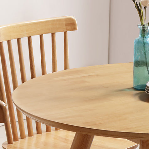 Moderner minimalistischer runder Esstisch aus Massivholz für 4-6 Sitzplätze im Esszimmer 