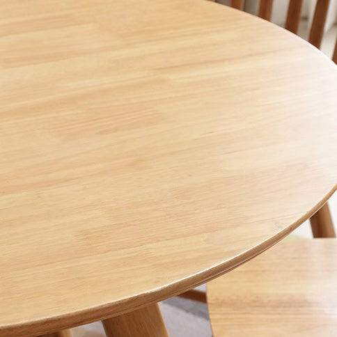 Moderner minimalistischer runder Esstisch aus Massivholz für 4-6 Sitzplätze im Esszimmer 