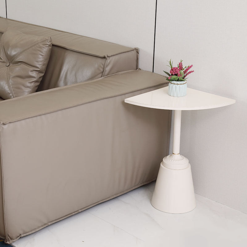 Modern Minimalist Carbon Steel Triangular & Fan-Shaped End Table For Living Room