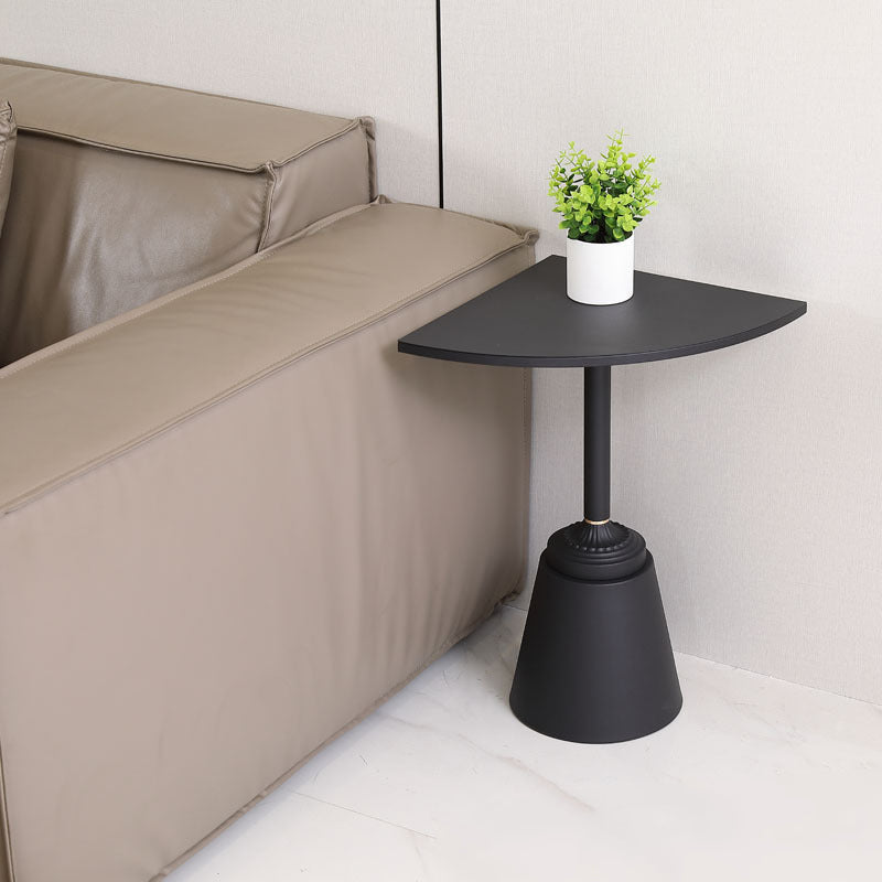 Modern Minimalist Carbon Steel Triangular & Fan-Shaped End Table For Living Room