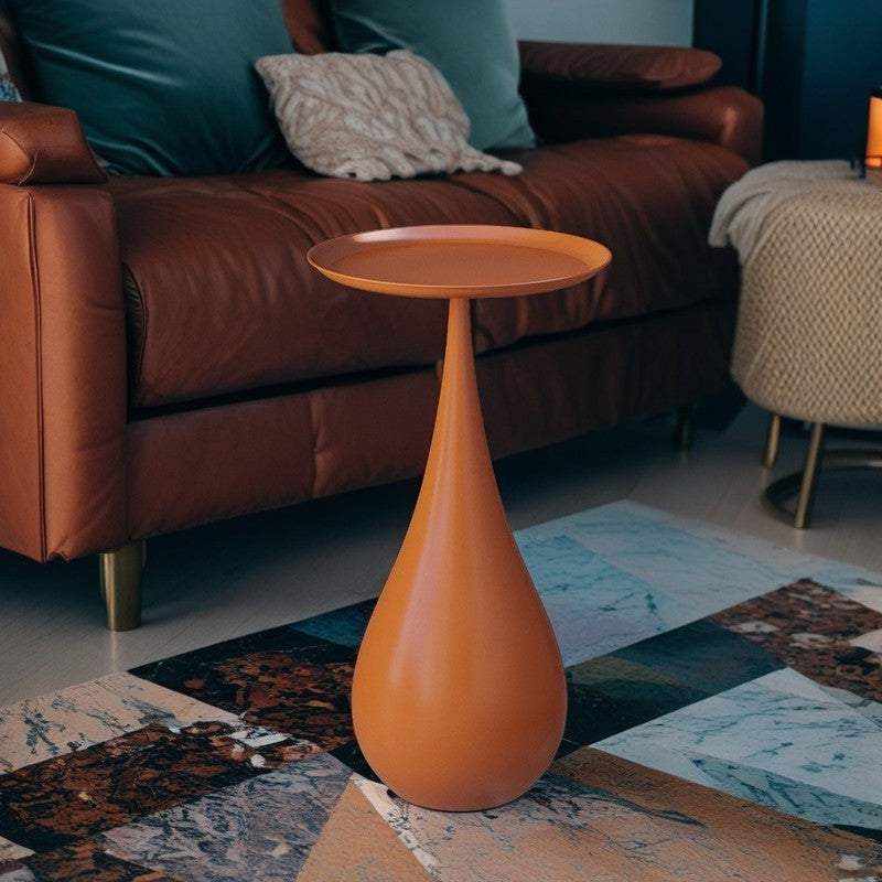 Moderner luxuriöser runder Beistelltisch aus Kohlenstoffstahl mit Wassertropfenfuß, eleganter Beistelltisch für das Wohnzimmer 
