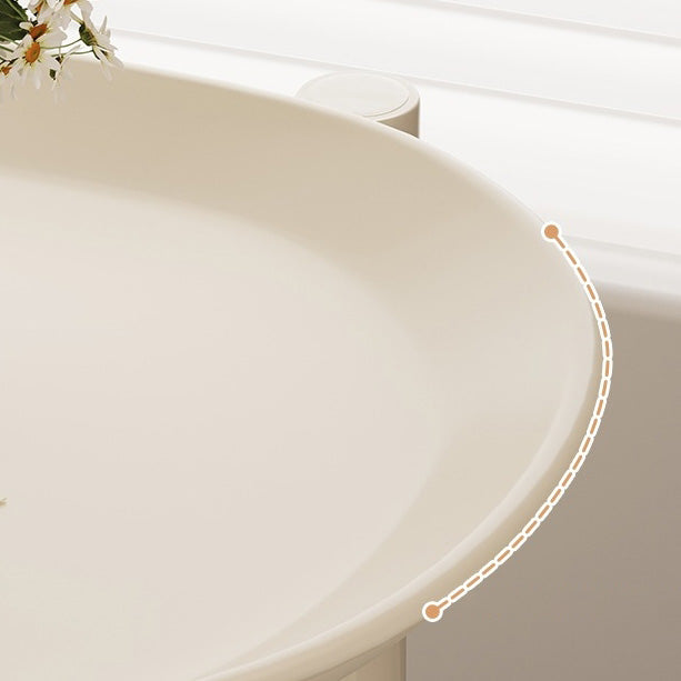 Table basse ovale contemporaine en plastique et acier avec roulettes et 2 niveaux pour salon 