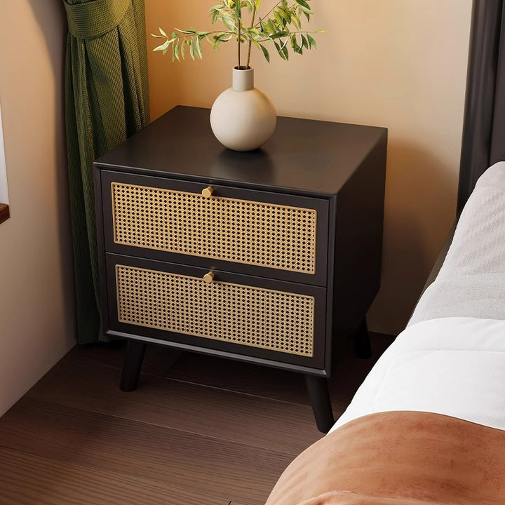 Traditioneller chinesischer Nachttisch aus Gummibaumholz und Rattan mit 2 Schubladen für das Schlafzimmer 