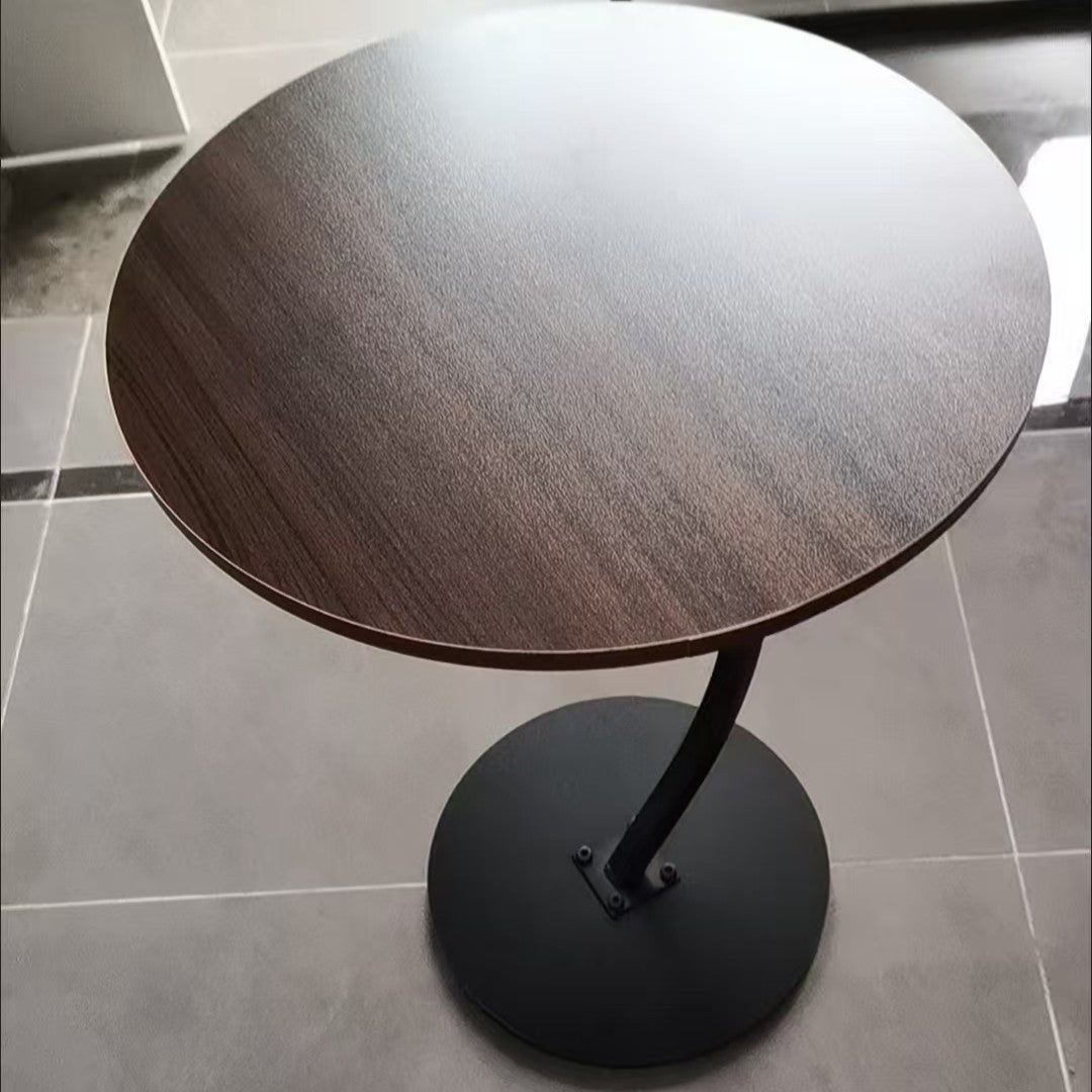 Moderner minimalistischer runder Tisch aus mitteldichter Faserplatte und Eisen, 1/2-Etage für das Wohnzimmer 