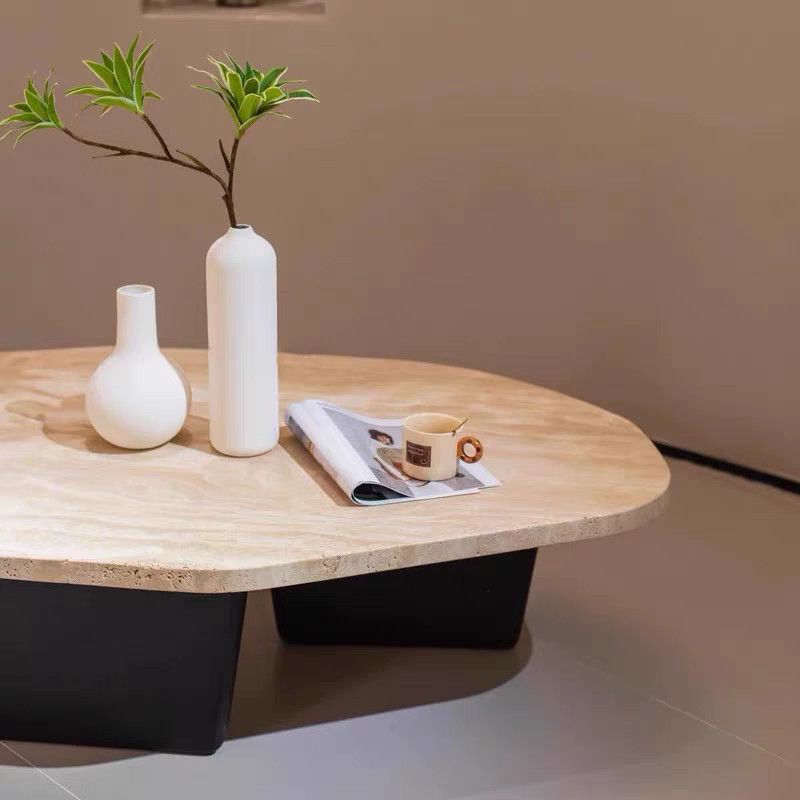 Table basse ovale irrégulière de style japonais traditionnel en travertin naturel et bois massif pour salon 
