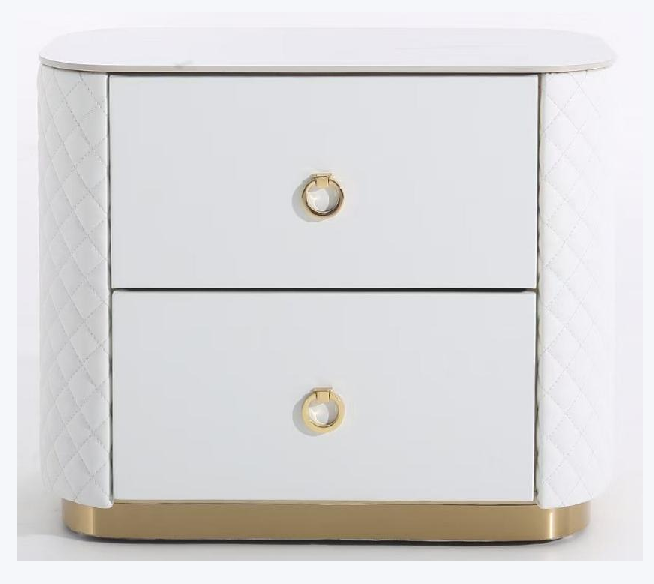 Table de chevet en cuir matelassé de luxe moderne à 2 tiroirs - base dorée et plateau en marbre, table de nuit glamour avec surpiqûres diamant pour chambre à coucher 