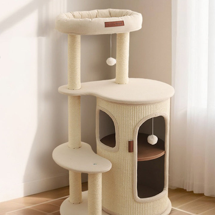 Zeitgenössischer skandinavischer runder Spanplatten-Sisal-Leinen-Baumwollstoff-Kratzbaum 4-stufig für das Wohnzimmer 