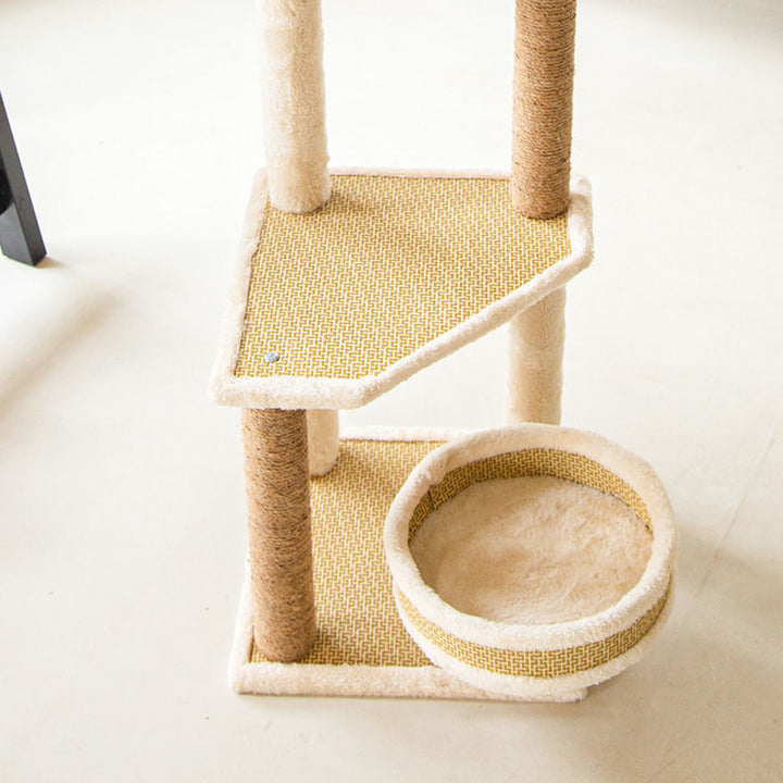 Zeitgenössischer skandinavischer quadratischer Spanplattenstoff Jute Rattan Mat Katzenbaum 3/4/5-stufig für das Wohnzimmer 