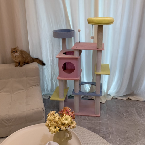 Arbre à chat contemporain créatif rectangulaire en panneau de fibres à densité moyenne, tissu velours, sisal et acrylique, multifonctionnel pour salon 
