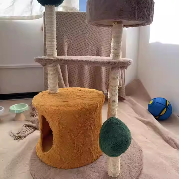 Árbol para gatos contemporáneo y creativo de fibra de densidad media redonda con tela de terciopelo de sisal de 3 niveles para sala de estar 