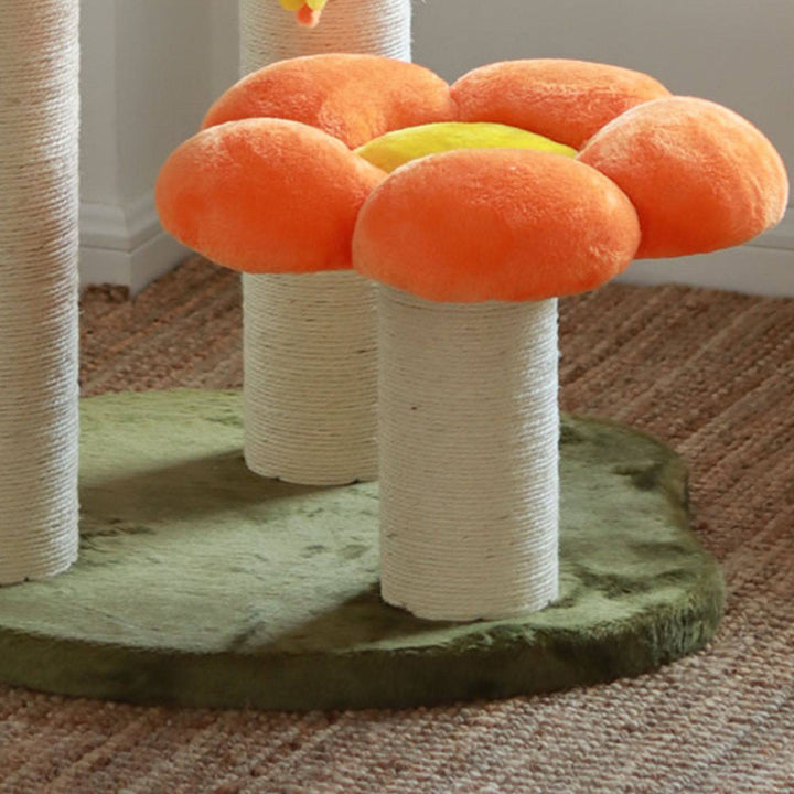 Zeitgenössischer skandinavischer runder Spanplatten-Kraftpapiertube-Sisal-Samtstoff-Blumen-Kratzbaum 3-stufig für Wohnzimmer 