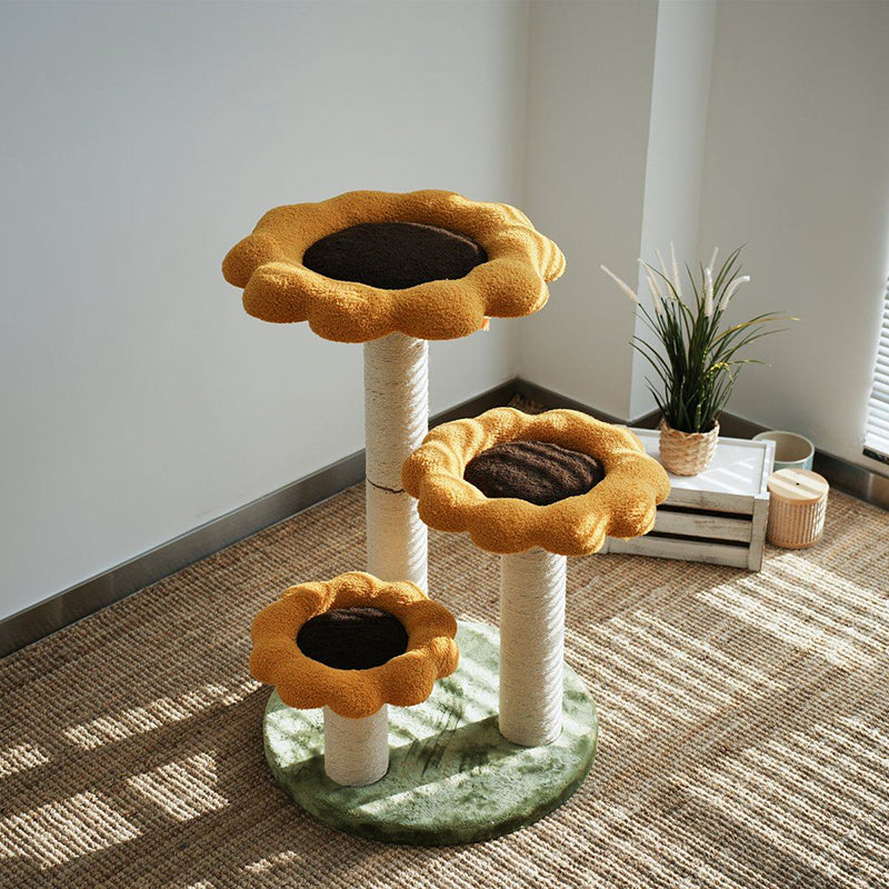 Zeitgenössischer skandinavischer runder Spanplatten-Kraftpapiertube-Sisal-Samtstoff-Blumen-Kratzbaum 3-stufig für Wohnzimmer 