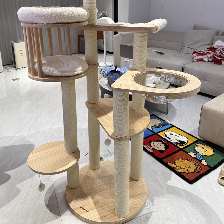Árbol para gatos contemporáneo escandinavo redondo de madera maciza de pino con imitación de ratán, tela de terciopelo y cuerda de papel kraft de 5 niveles para sala de estar 
