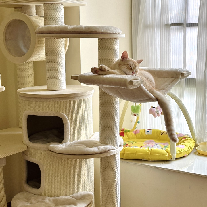 Arbre à chat et condo contemporain scandinave rond en bois massif, contreplaqué, panneau de particules, corde en papier et tissu velours, 3 condos, 5 perchoirs, pour chambre à coucher 