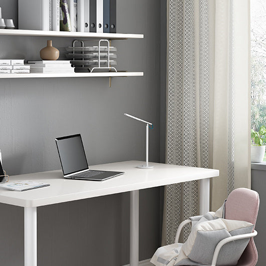 Modern Minimalist Rectangular Medium Density Fiberboard Desks 4-Leg For Home Office