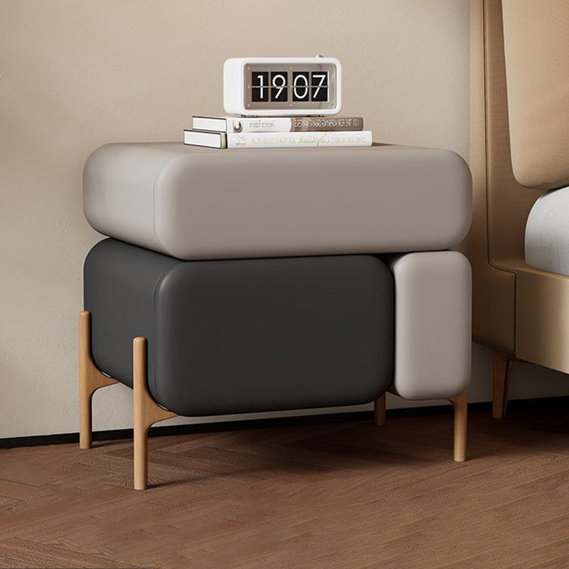 Modern Minimalist Rectangular Cat-Scratch-Resistant Leather Solid Wood Medium Density Fiberboard Nightstand 3-Drawer 4-Leg For Bedroom