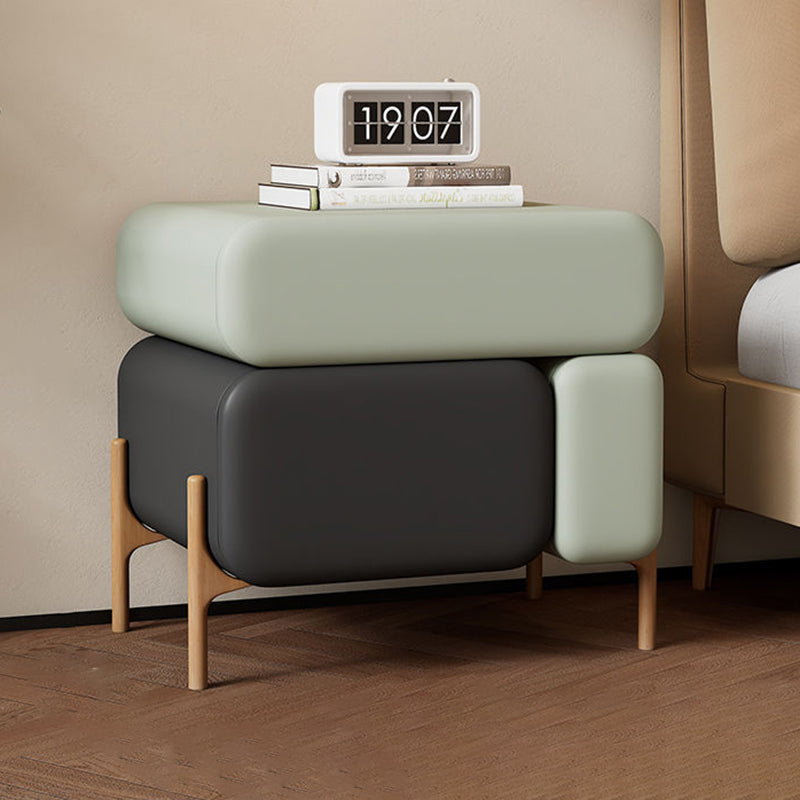 Modern Minimalist Rectangular Cat-Scratch-Resistant Leather Solid Wood Medium Density Fiberboard Nightstand 3-Drawer 4-Leg For Bedroom