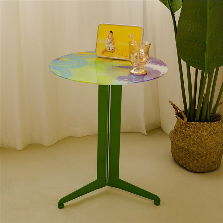 Table d'appoint ronde moderne et créative en acier au carbone et verre à 3 pieds pour salon 