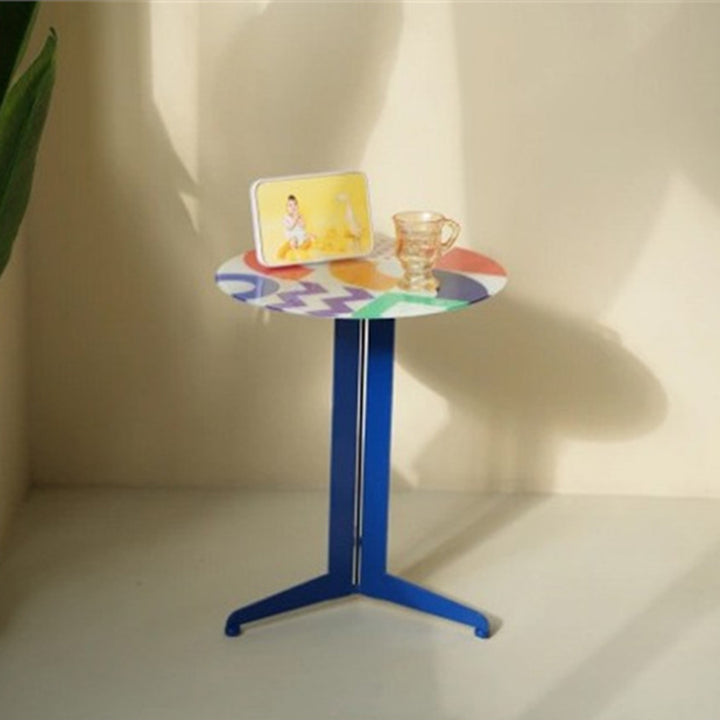 Modern Creative Round Carbon Steel Glass Side Table 3-Leg For Living Room