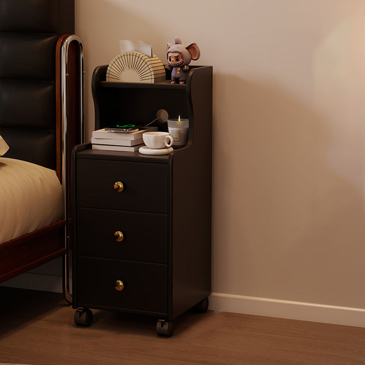 Traditional Vintage Rubberwood Rectangular Movable Nightstand With 3 Drawers Storage For Bedroom
