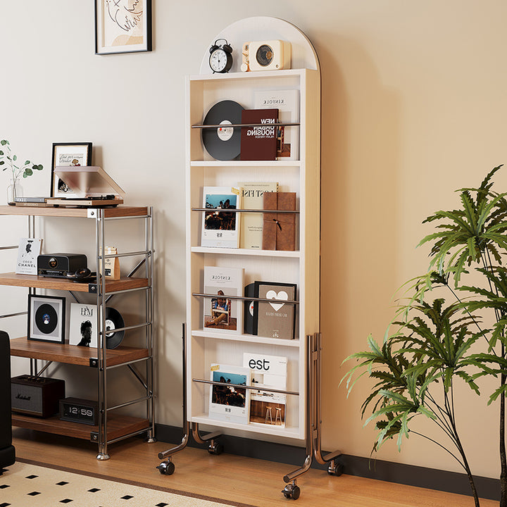 Zeitgenössisches nordisches Gummibaumholz Edelstahl Glas Ellipsen-Bücherregal 4-stufiger beweglicher Ganzkörperspiegel für das Wohnzimmer 