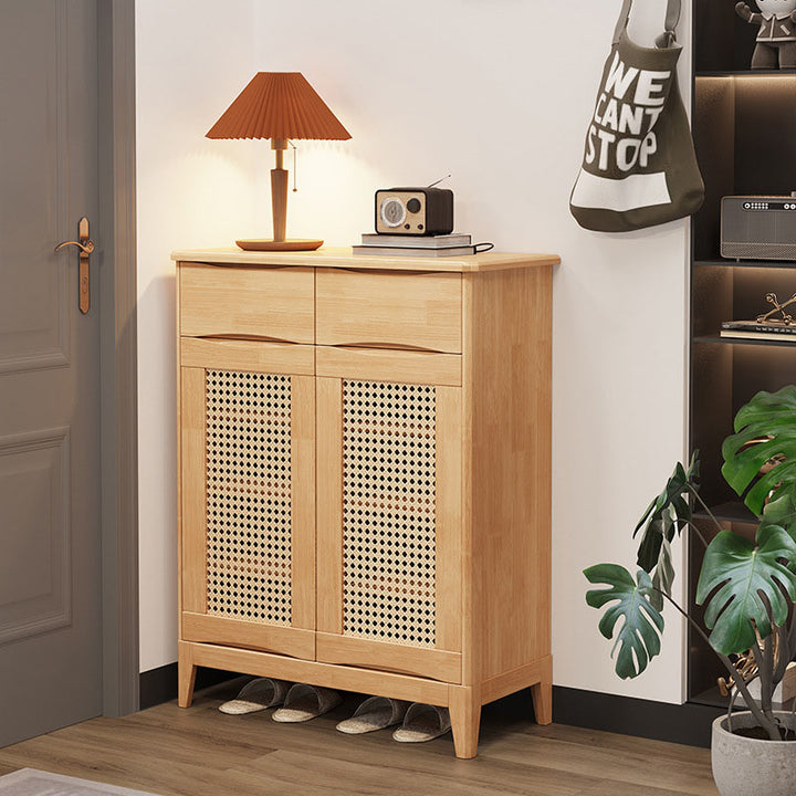 Moderner minimalistischer Schuhschrank aus Gummibaum-Multilagenholzpaneelen und Rattan-Optik, rechteckig, 3-stufig, für den Eingangsbereich 