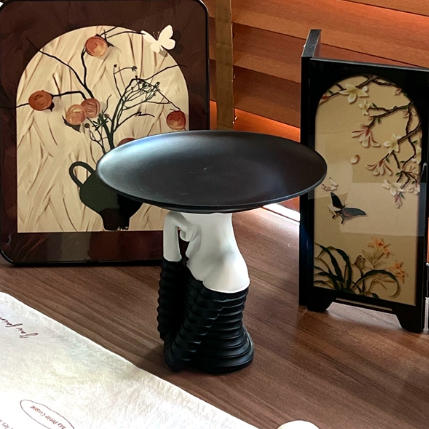 Modern Art Deco Resin Round Woman-shaped Desktop Storage Shelf For Living Room &amp; Entryway