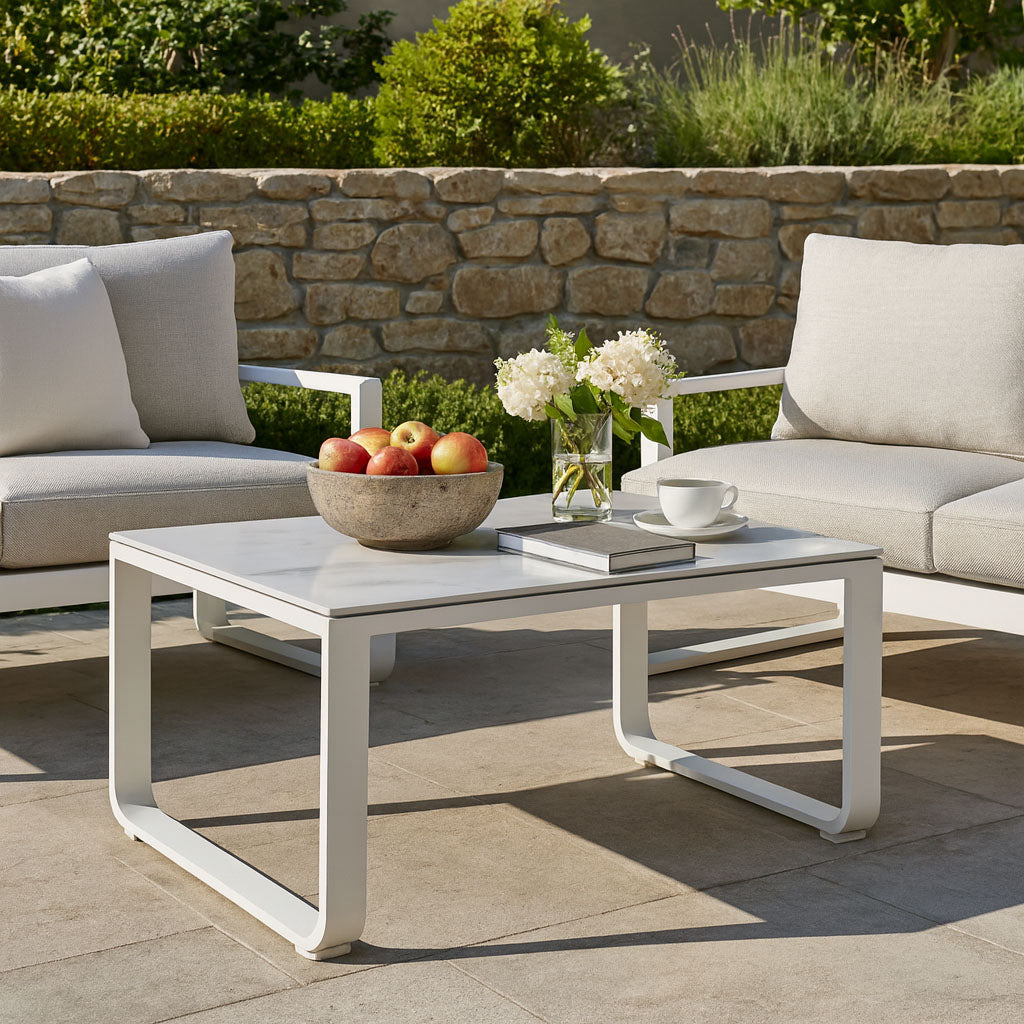 Rust-Resistant Rectangular Outdoor Coffee Table - 1-Tier Spacious Design For Balcony &amp; Garden