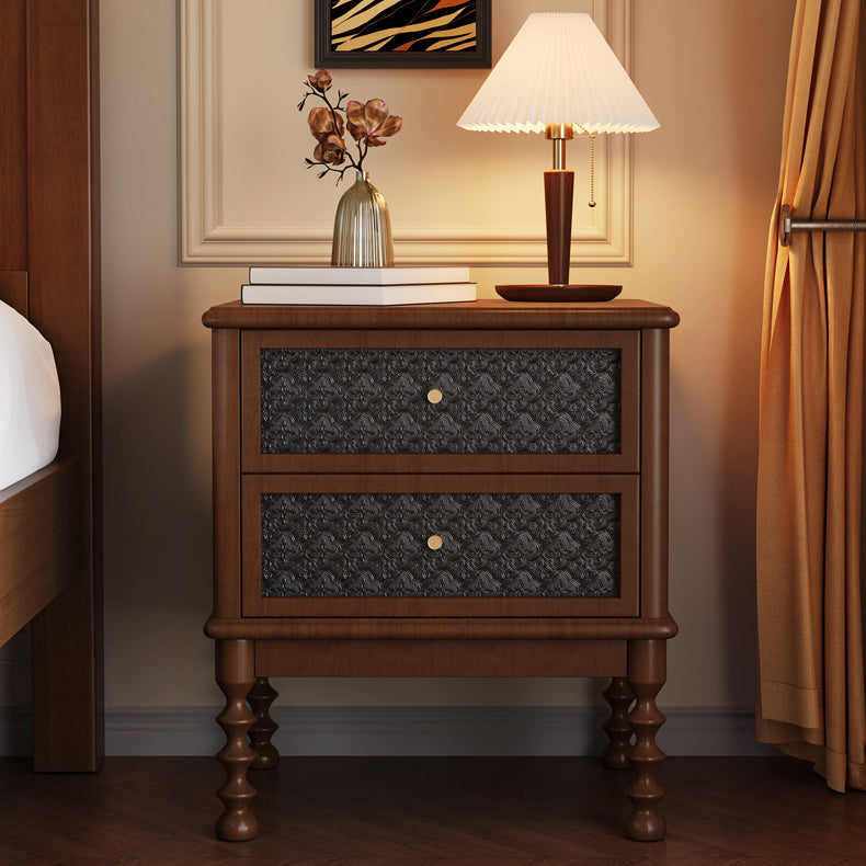 Mesita de noche rectangular contemporánea retro de madera de caucho, vidrio y metal con 2 cajones para almacenamiento junto a la cama 