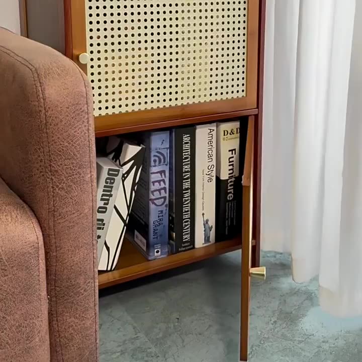 Mesita de noche rectangular contemporánea de estilo retro tejida en tablero de fibra de bambú con 2 armarios de almacenamiento para dormitorio 