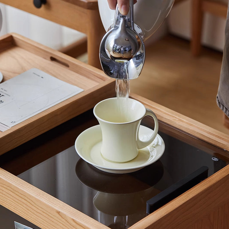 Zeitgenössischer nordischer Kirschholz-Eichen-Glas-Rechteckwagen Beistelltisch mit 2-stufigem Stauraum für Wohnzimmer und Schlafzimmer 