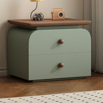 Moderner Mid-Century Nachttisch aus Massivholz & kratzfestem Leder mit rechteckiger Form und 2 Schubladen für das Bett 