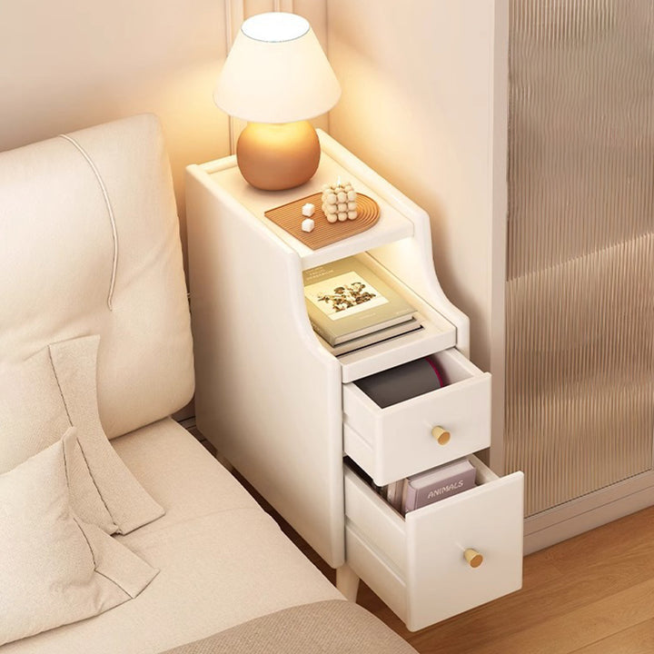 Moderna mesita de noche rectangular estrecha de madera de caucho nórdica contemporánea con 2 cajones y 1 armario para almacenamiento junto a la cama 