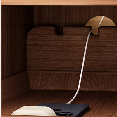 Table de chevet rectangulaire étroit en bois de caoutchouc nordique contemporain avec 2 tiroirs et 1 armoire pour le rangement de chevet 