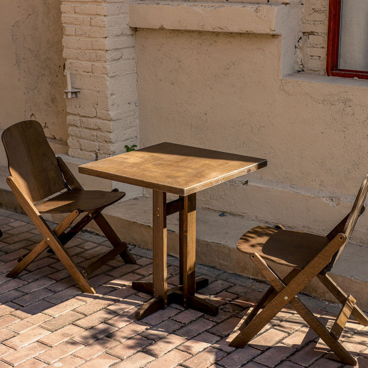 Zeitgenössisches Retro-Massivholz-Sperrholz- und Eisen-Rund-Quadrat-Couchtisch- und Stuhlset für Balkon und Wohnzimmer 