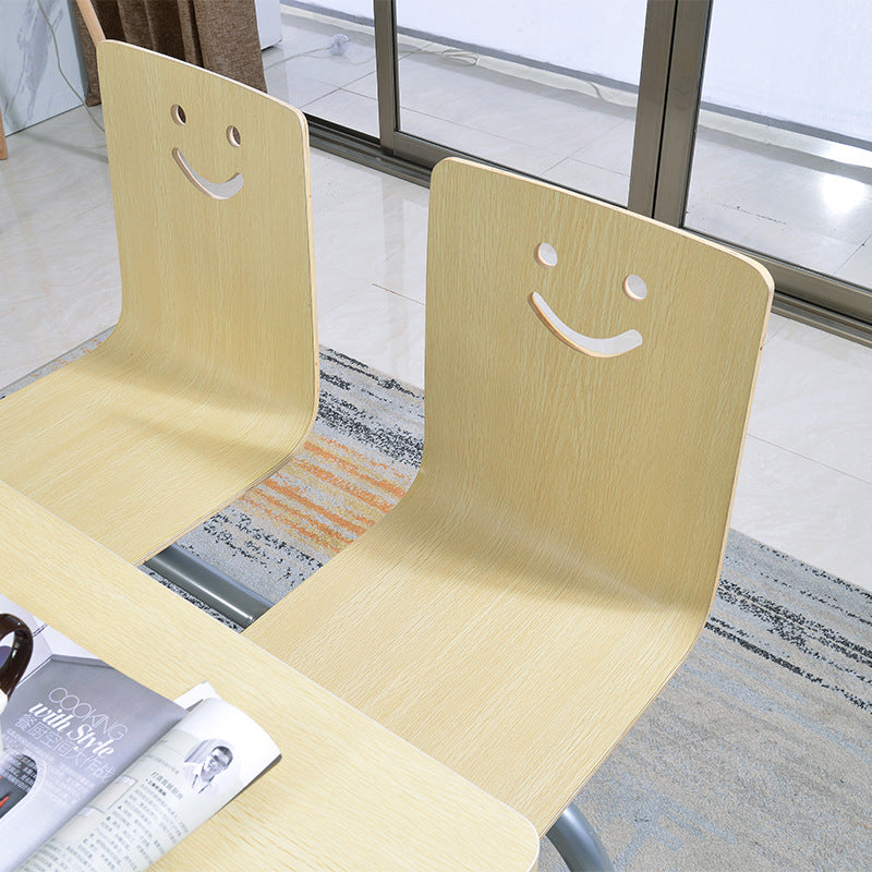 Ensemble de table et chaises à manger en une pièce pour 4 places avec matériel en bois de simplicité moderne et sourire rectangulaire 